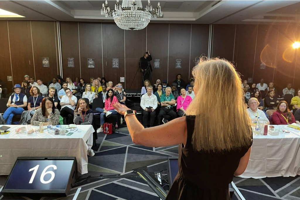 How to overcome anxiety when public speaking. Jennifer Roblin